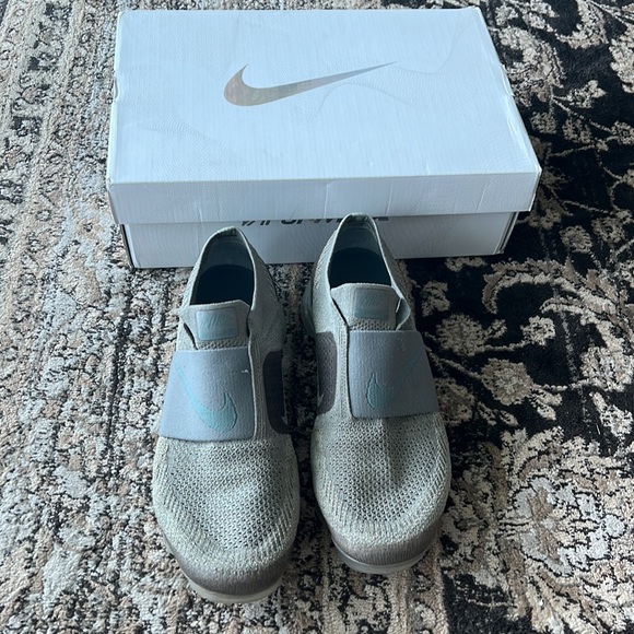 Nike size 9 Air Vapormax FK Moccasin in dark stucco clay green - Picture 2 of 7